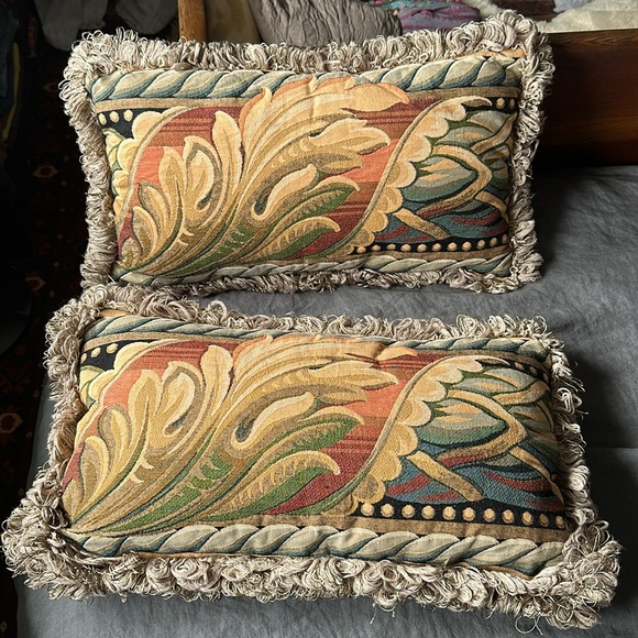 2 elegant lumbar pillows in beautiful earth toned colors Deco design From Gumps - Picture 10 of 16